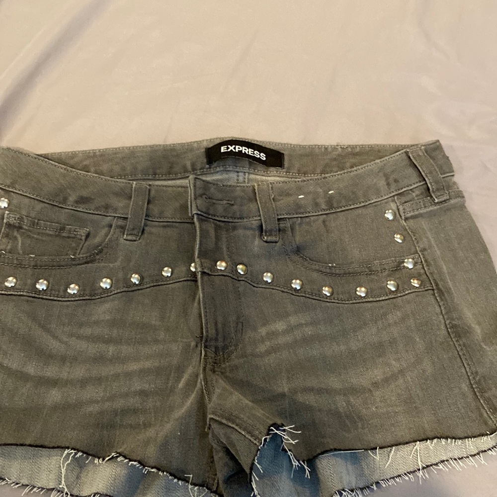 Women express relaxed low rise jean shorts
